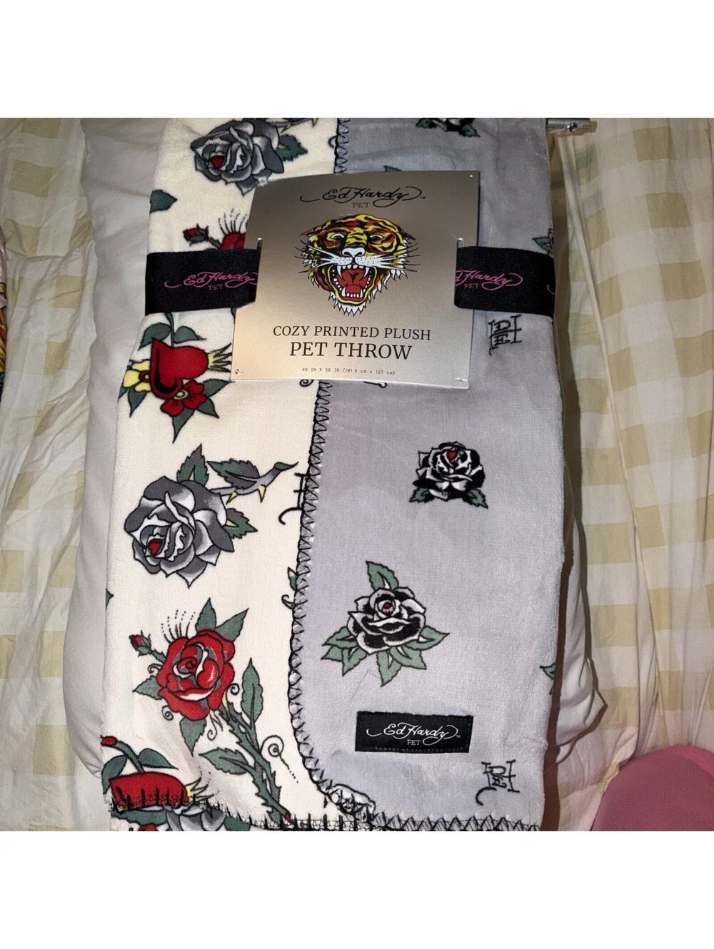 Ed Hardy Gray Multicolor 40x50 Rose Flowers Hearts Reversible Plush Blanket NEW